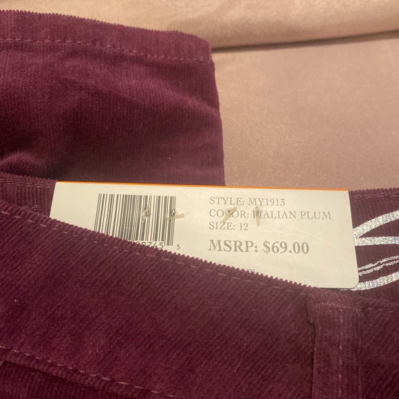 Womens Skinny Corduroy Pants - Picture 4 of 5